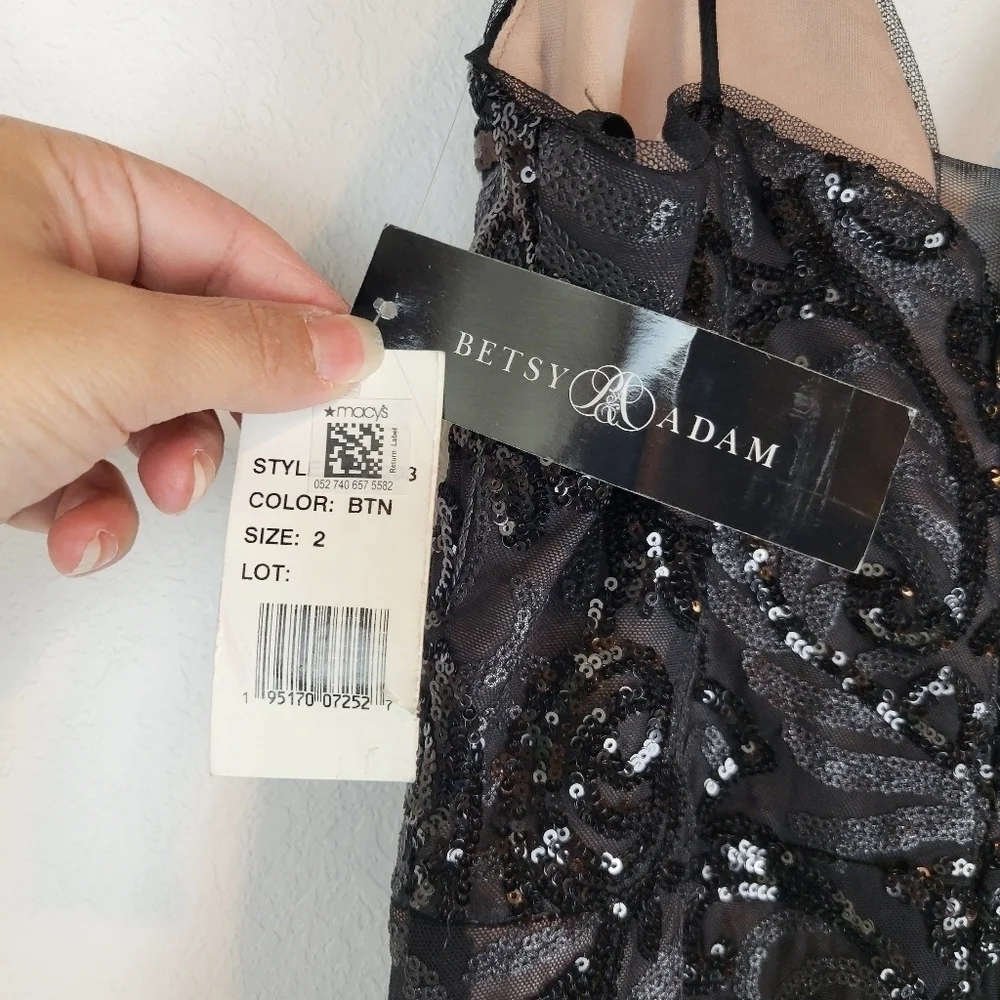 NWT Betsy & Adam Embellished Illusion-Inset Gown in Black Tan Size 2 - Picture 14 of 16
